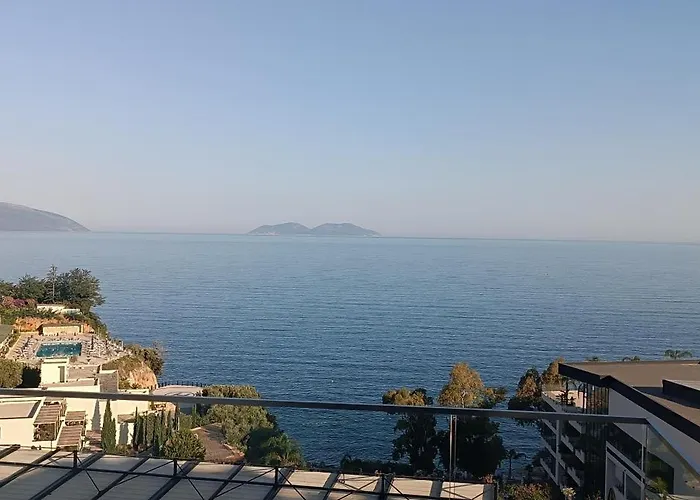 Cc Hotel & Residence