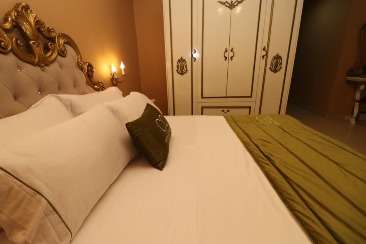 Cc & Hotel