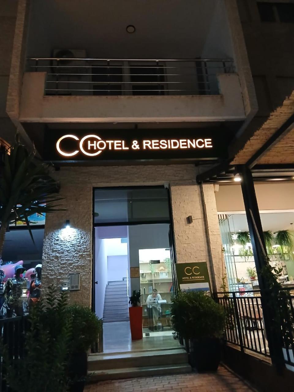 Hotel Cc &